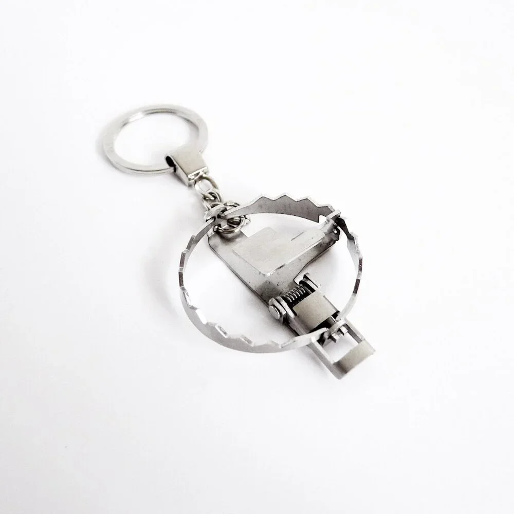 NEW MINI BEAR TRAP Stainless Steel Novelty Keychain